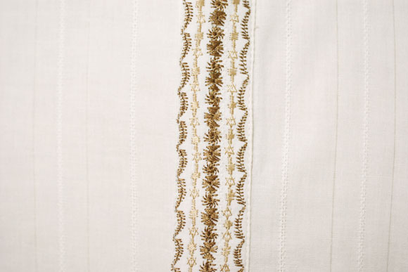 刺繍クルタパジャマの刺しゅう部分